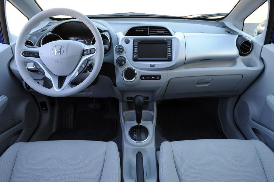  Honda Fit EV 2013 года  (фото 40 из 64)